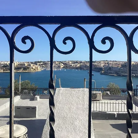 Harbour View 2a
