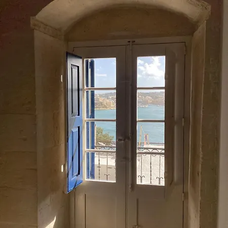 Port View 2a Valletta