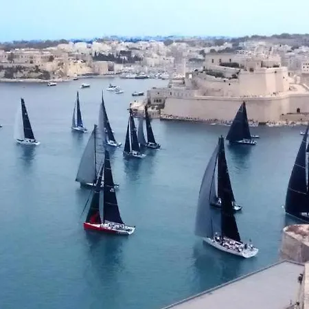 Harbour View 2a *