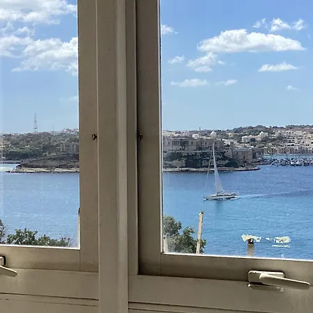 Harbour View 2a