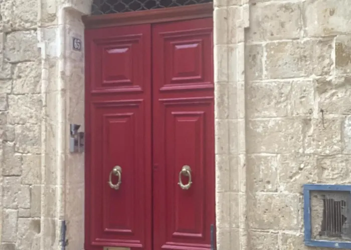 Valletta Harbour View Studio 2A * Валетта